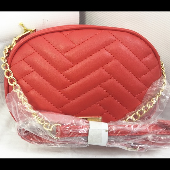 bebe Handbags - Bebe Sophia Quilted Canteen XBODY. Red/Gold. NWT.